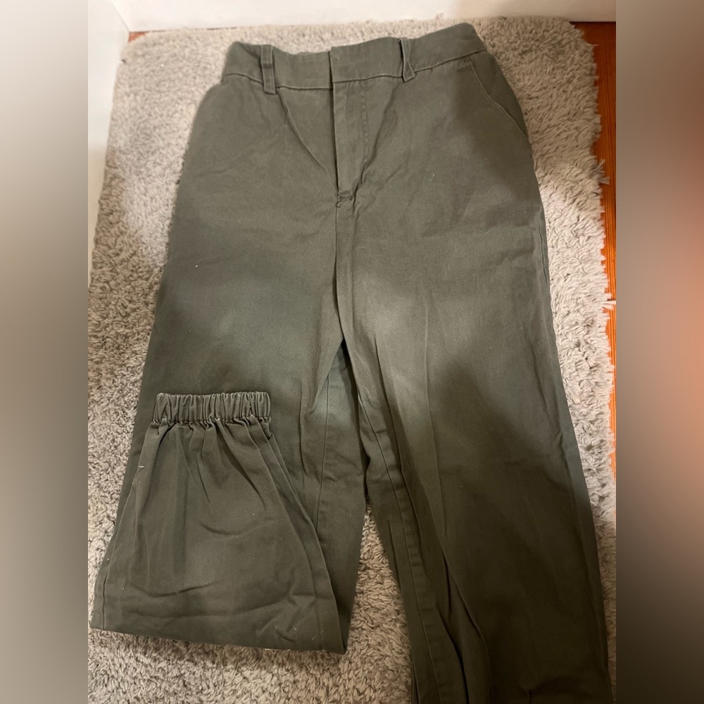 Size Small Forever 21 Cargos